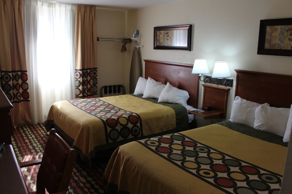 Super 8 By Wyndham Grand Forks Exterior foto