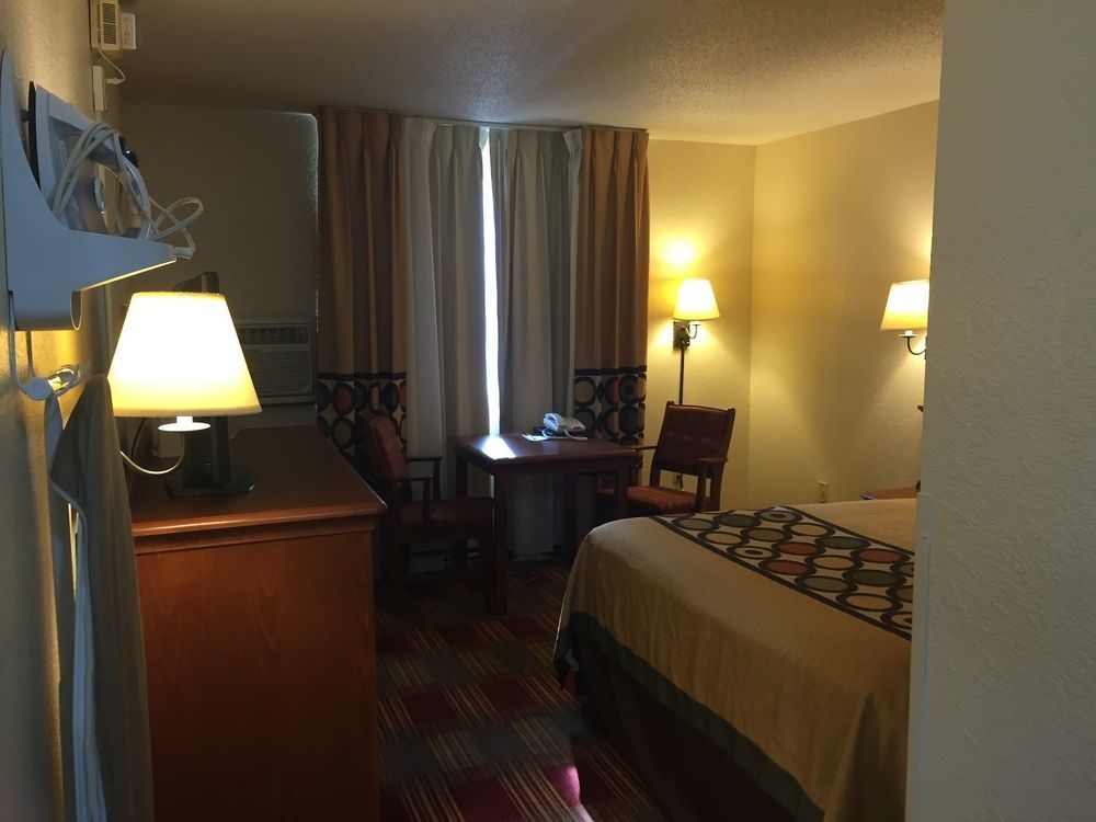 Super 8 By Wyndham Grand Forks Exterior foto