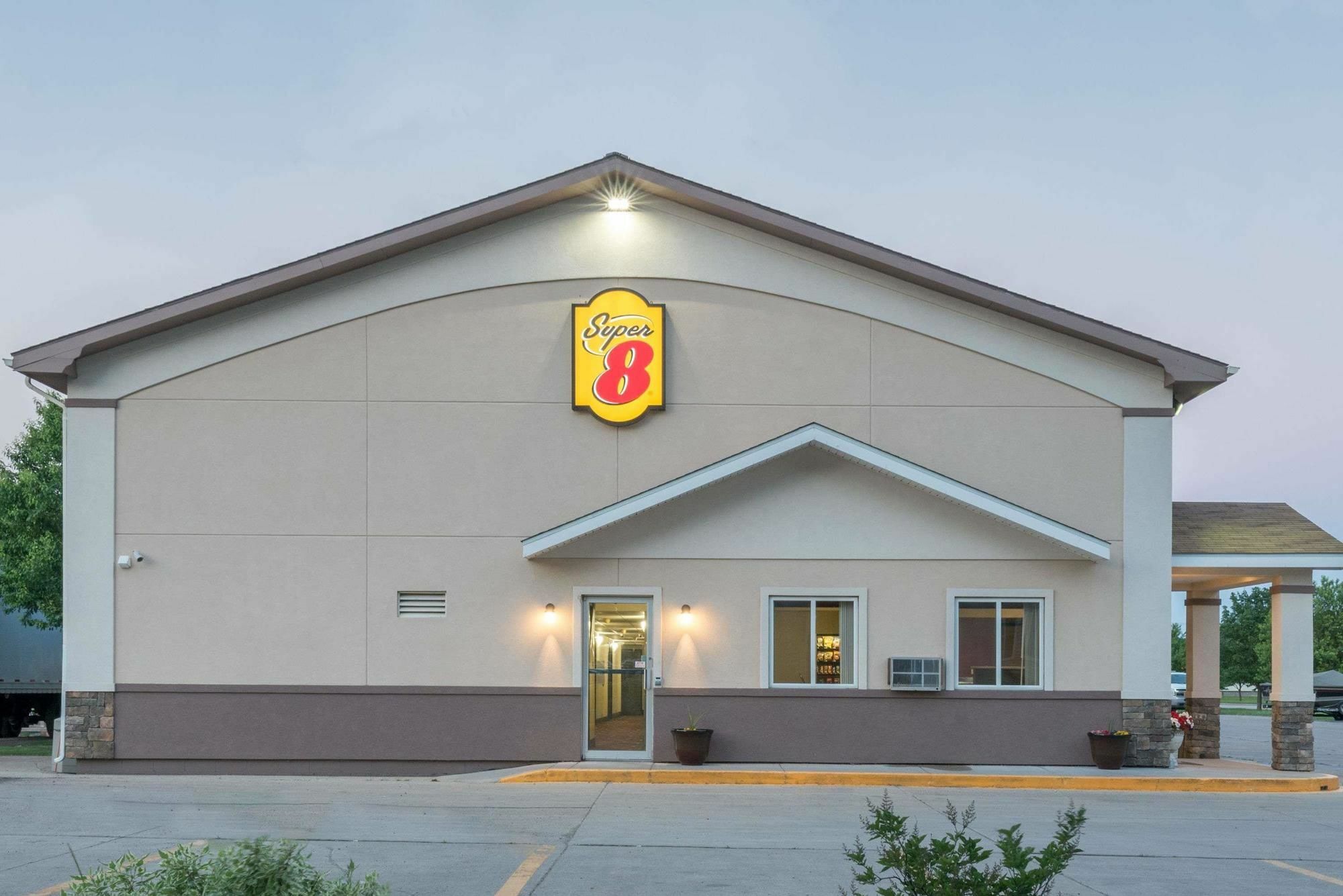 Super 8 By Wyndham Grand Forks Exterior foto